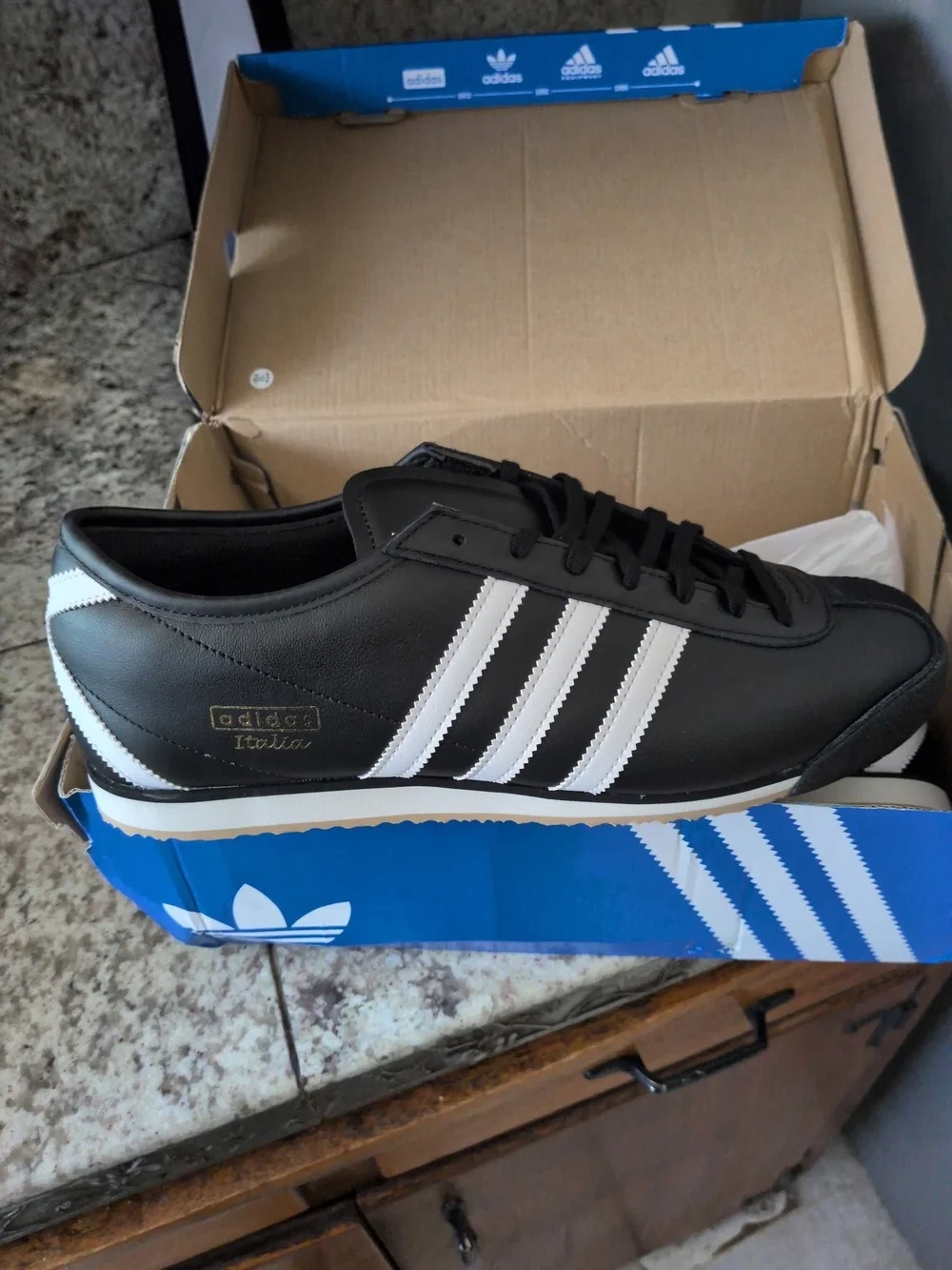 Adidas Men’s 11.5 Italia 70s Classic Sneakers - Black/White